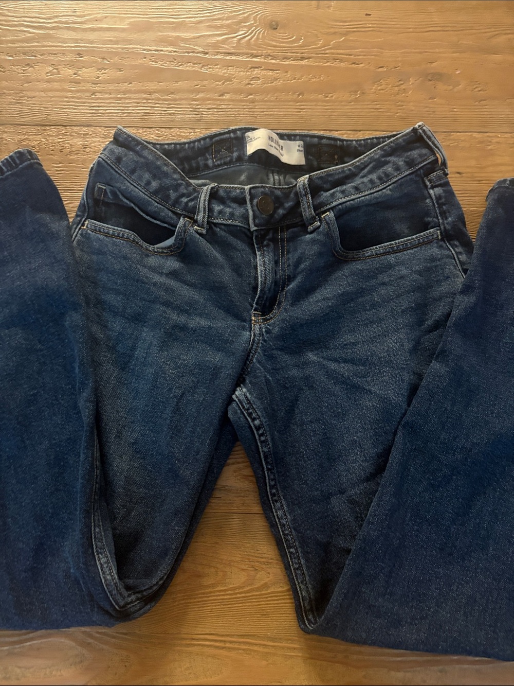NWOT Hollister Low Rise Baggy Women’s Dark Wash Jeans